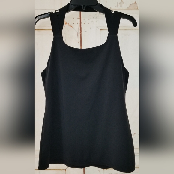 Fabletics Bundle - Picture 2 of 10